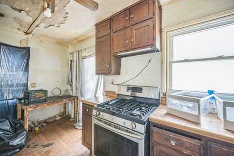 Tiny photo for 230 W Garfiled Avenue, Decatur, IL 62526 (MLS # 12391299)