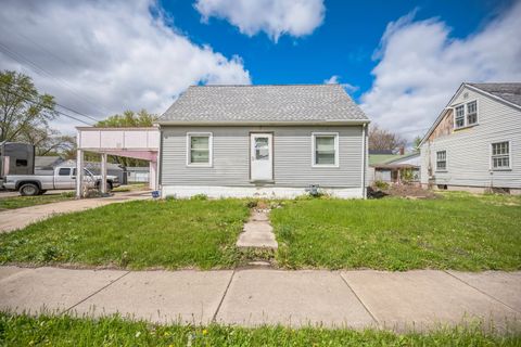 Photo of 230 W Garfiled Avenue, Decatur, IL 62526 (MLS # 12391299)
