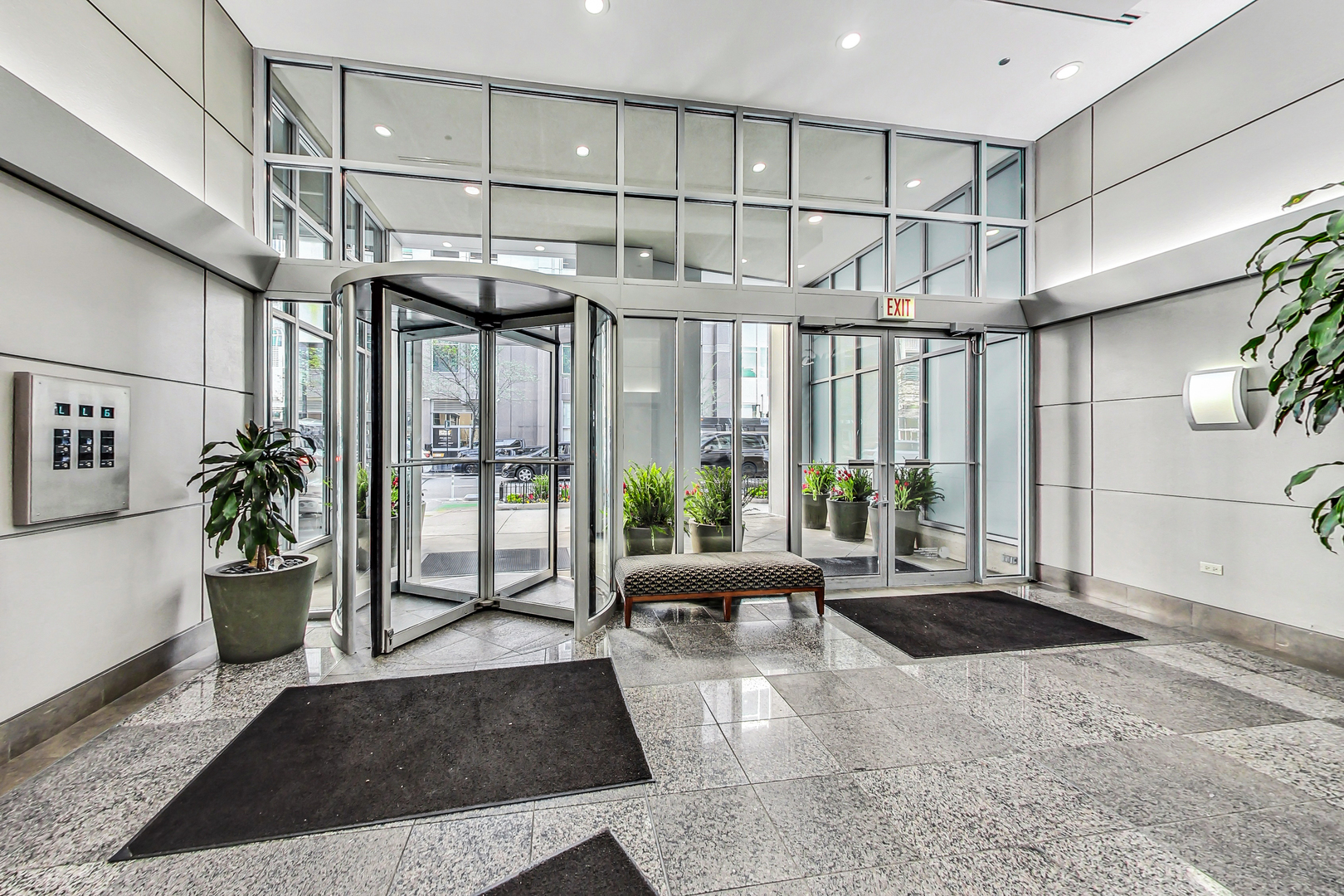 600 N DEARBORN Street 1006