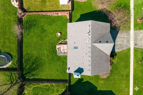 Tiny photo for 579 W CALDWELL Drive, Round Lake, IL 60073 (MLS # 12590812)