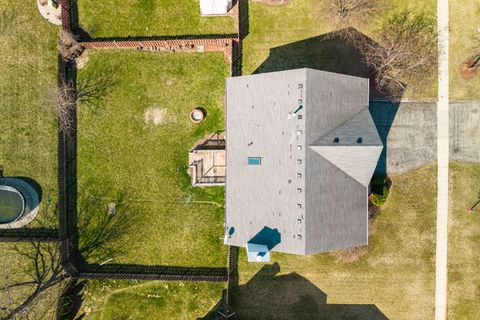 Tiny photo for 579 W CALDWELL Drive, Round Lake, IL 60073 (MLS # 12590812)