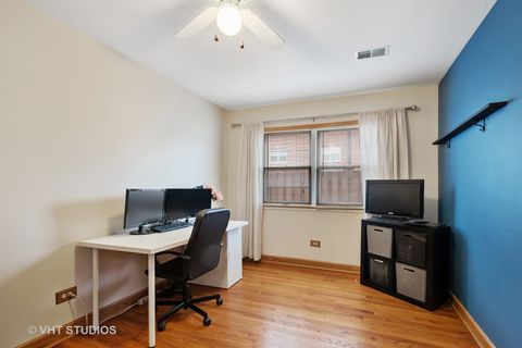 Tiny photo for 235 W Johnson Street #1B, Palatine, IL 60067 (MLS # 12544313)