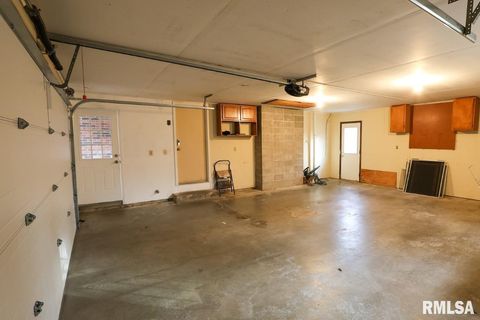 Tiny photo for 2123 S 30TH Street, Quincy, IL 62301 (MLS # QC4269538)