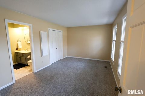 Tiny photo for 2123 S 30TH Street, Quincy, IL 62301 (MLS # QC4269538)