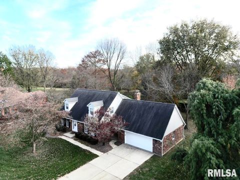 Tiny photo for 2123 S 30TH Street, Quincy, IL 62301 (MLS # QC4269538)