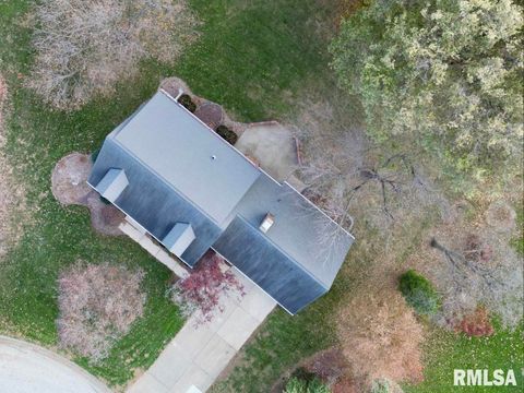 Tiny photo for 2123 S 30TH Street, Quincy, IL 62301 (MLS # QC4269538)