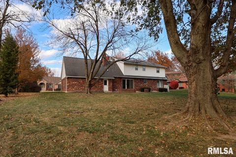 Tiny photo for 2123 S 30TH Street, Quincy, IL 62301 (MLS # QC4269538)