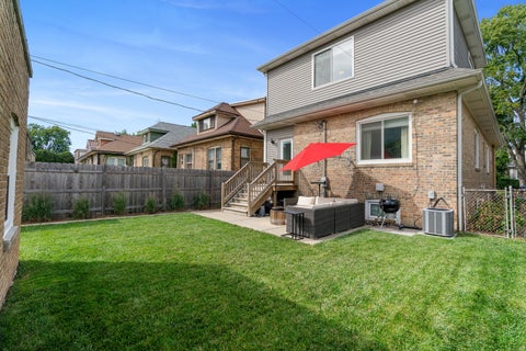 Tiny photo for 2637 W Coyle Avenue, Chicago, IL 60645 (MLS # 12758063)