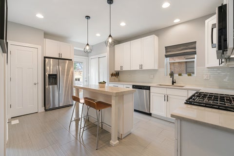 Tiny photo for 2637 W Coyle Avenue, Chicago, IL 60645 (MLS # 12758063)