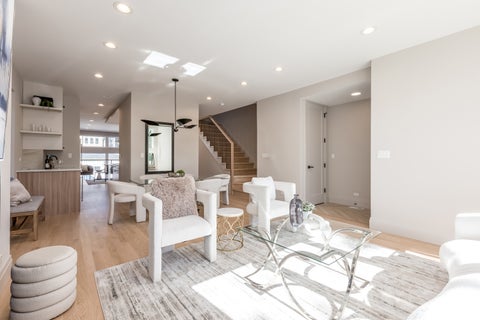 Tiny photo for 5747 N Maplewood Avenue, Chicago, IL 60659 (MLS # 12694191)