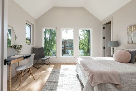 Tiny photo for 5747 N Maplewood Avenue, Chicago, IL 60659 (MLS # 12694191)