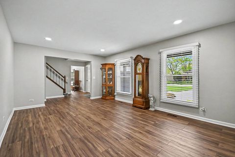 Tiny photo for 75 Wildwood Drive, Roselle, IL 60172 (MLS # 12639398)