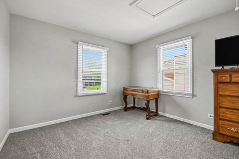 Tiny photo for 75 Wildwood Drive, Roselle, IL 60172 (MLS # 12639398)