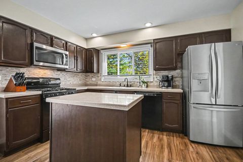 Tiny photo for 75 Wildwood Drive, Roselle, IL 60172 (MLS # 12639398)