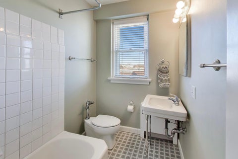 Tiny photo for 1585 Ridge Avenue #505, Evanston, IL 60201 (MLS # 12753550)