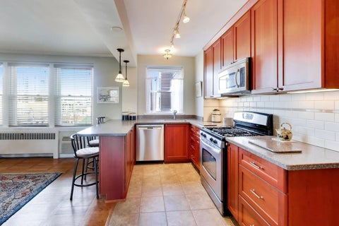 Tiny photo for 1585 Ridge Avenue #505, Evanston, IL 60201 (MLS # 12753550)