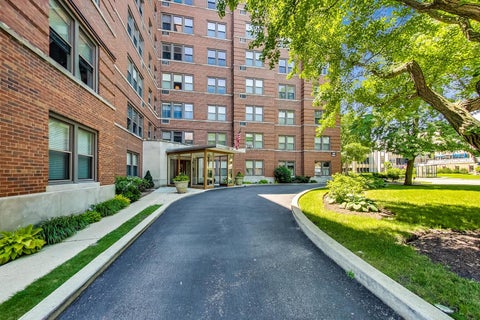 Tiny photo for 1585 Ridge Avenue #505, Evanston, IL 60201 (MLS # 12753550)
