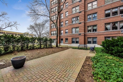 Tiny photo for 1585 Ridge Avenue #505, Evanston, IL 60201 (MLS # 12753550)