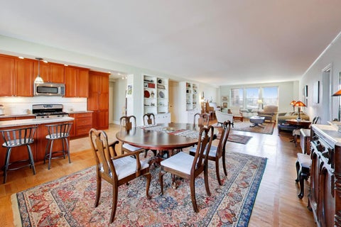 Tiny photo for 1585 Ridge Avenue #505, Evanston, IL 60201 (MLS # 12753550)