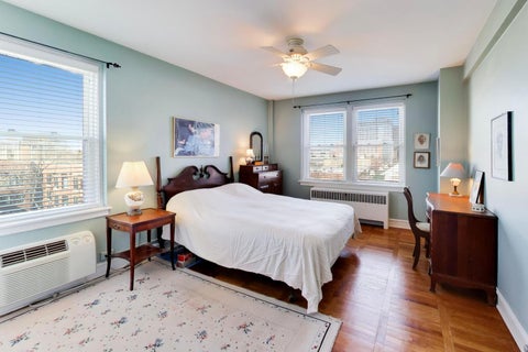 Tiny photo for 1585 Ridge Avenue #505, Evanston, IL 60201 (MLS # 12753550)