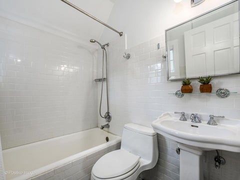 Tiny photo for 522 KENILWORTH Avenue, Kenilworth, IL 60043 (MLS # 12758737)