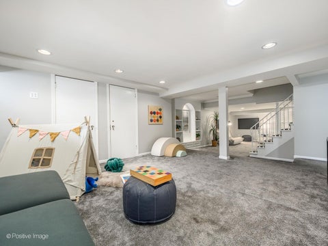 Tiny photo for 522 KENILWORTH Avenue, Kenilworth, IL 60043 (MLS # 12758737)