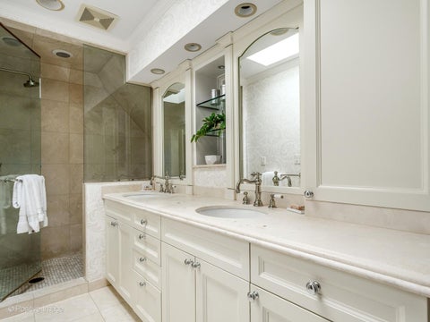 Tiny photo for 522 KENILWORTH Avenue, Kenilworth, IL 60043 (MLS # 12758737)