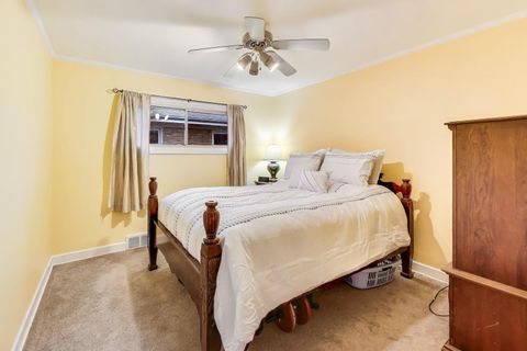 Tiny photo for 2437 Crawford Avenue, Evanston, IL 60201 (MLS # 12588588)