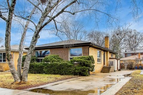 Tiny photo for 2437 Crawford Avenue, Evanston, IL 60201 (MLS # 12588588)