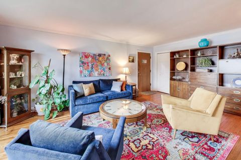 Tiny photo for 2437 Crawford Avenue, Evanston, IL 60201 (MLS # 12588588)