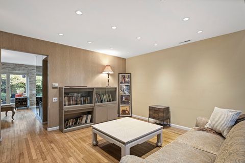 Tiny photo for 5400 S Hyde Park Boulevard #7A, Chicago, IL 60615 (MLS # 12503098)