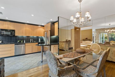 Tiny photo for 5400 S Hyde Park Boulevard #7A, Chicago, IL 60615 (MLS # 12503098)