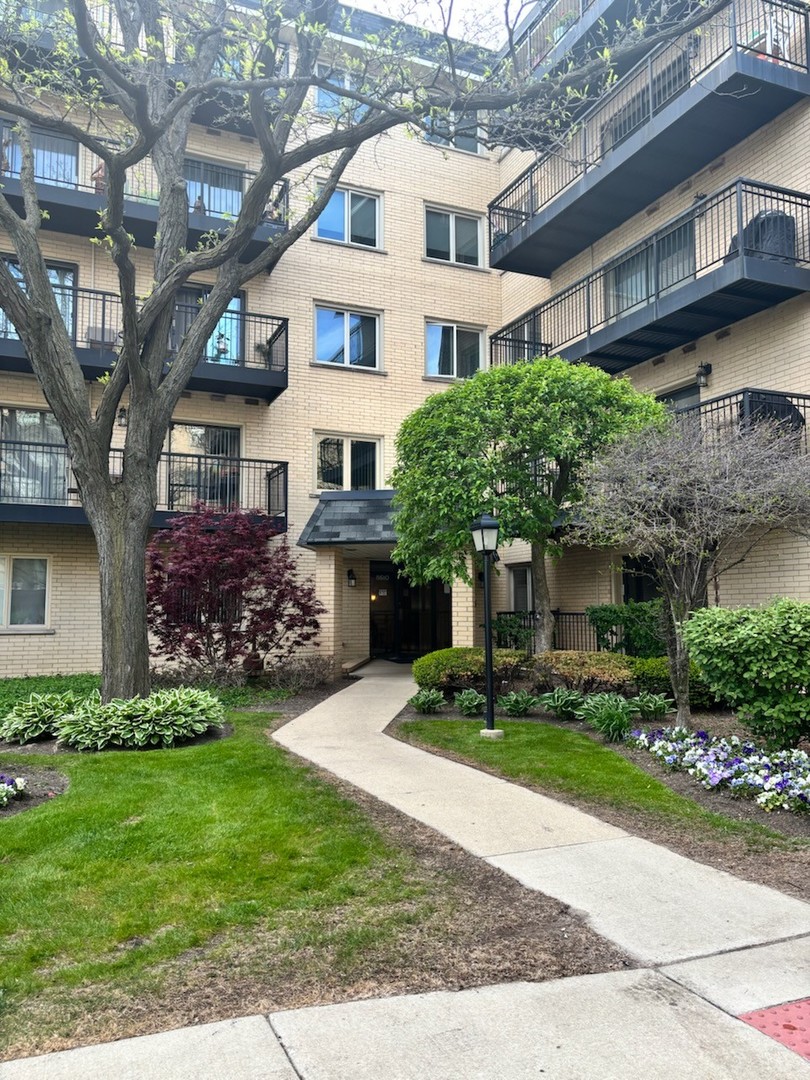8610 N Waukegan Road 402W