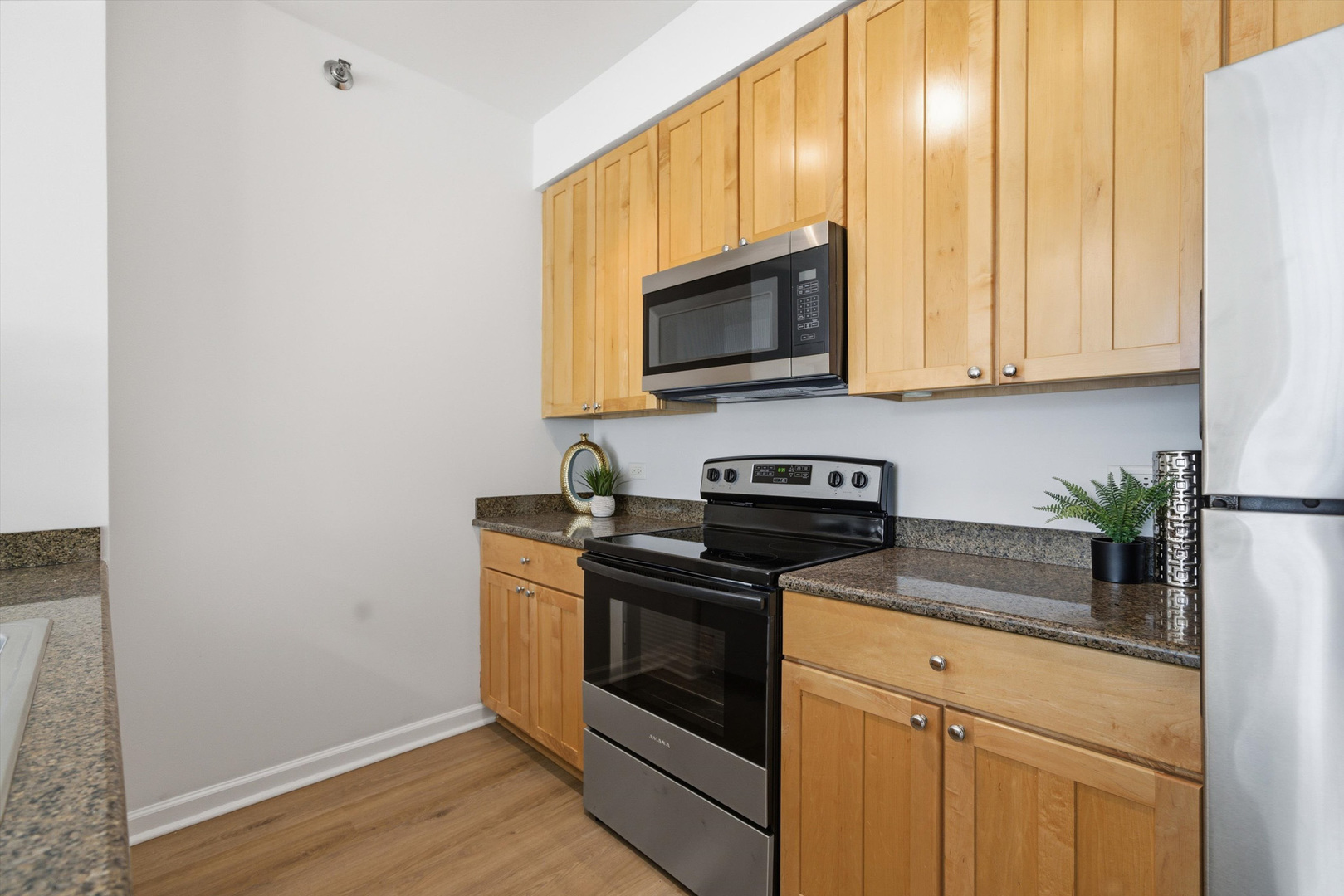 421 W HURON Street 1407