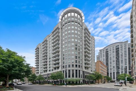 Photo of 421 W HURON Street #1407, Chicago, IL 60654 (MLS # 12513136)