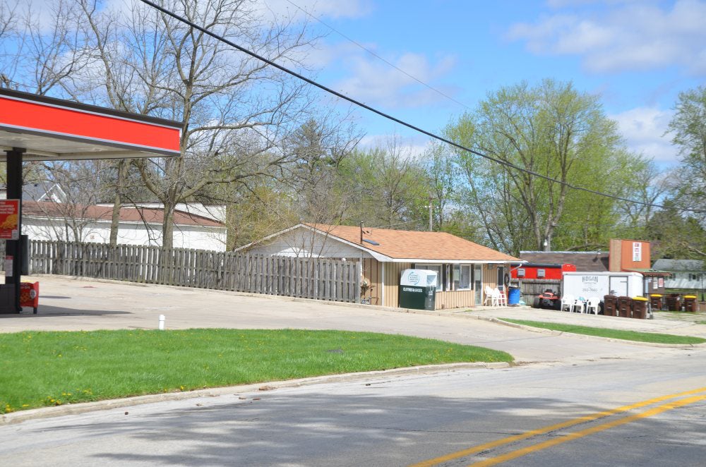 216 Chicago Road