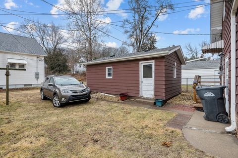 Tiny photo for 204 Adams Place, Clinton, IA 52732 (MLS # 12587543)
