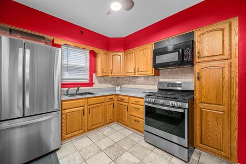 Tiny photo for 204 Adams Place, Clinton, IA 52732 (MLS # 12587543)