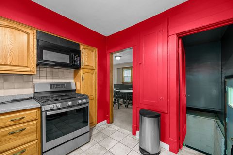 Tiny photo for 204 Adams Place, Clinton, IA 52732 (MLS # 12587543)