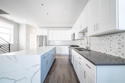 556 W 18th Street 3