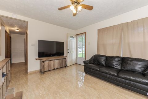 Tiny photo for 1702 S Plum Street, Pontiac, IL 61764 (MLS # 12650662)