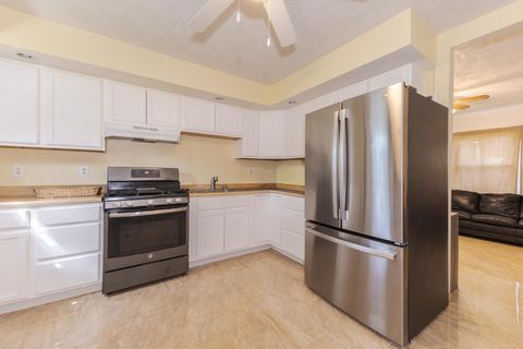 Tiny photo for 1702 S Plum Street, Pontiac, IL 61764 (MLS # 12650662)