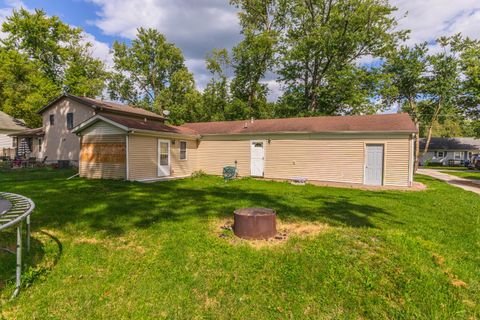 Tiny photo for 1702 S Plum Street, Pontiac, IL 61764 (MLS # 12650662)