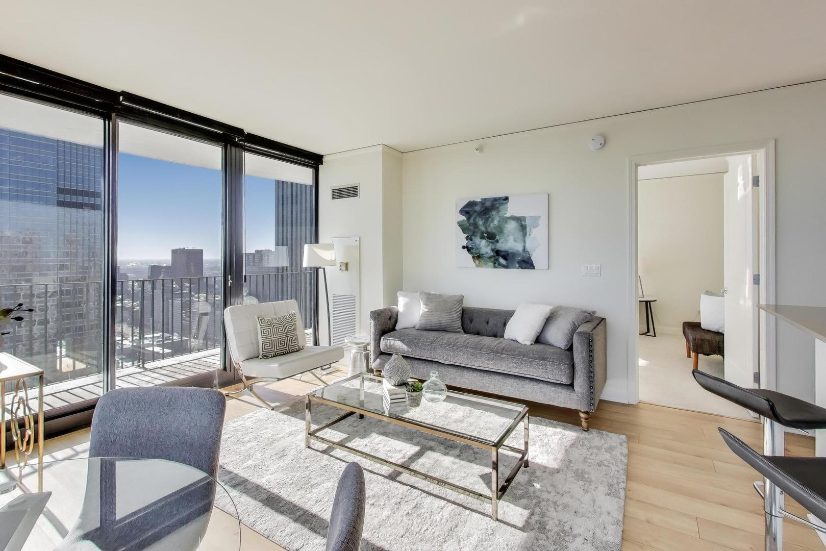 225 N Columbus Drive 5310