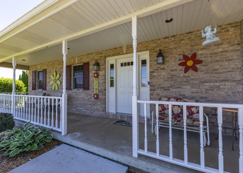 Tiny photo for 881 Pheasant Run Road, Clinton, IA 52732 (MLS # 12676787)