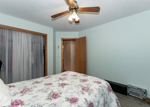 Tiny photo for 881 Pheasant Run Road, Clinton, IA 52732 (MLS # 12676787)