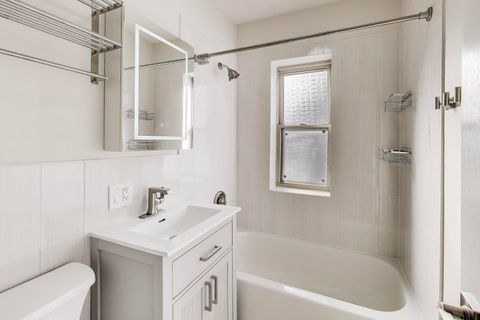 Tiny photo for 1 W OAK Avenue #C1, La Grange Park, IL 60526 (MLS # 12559412)