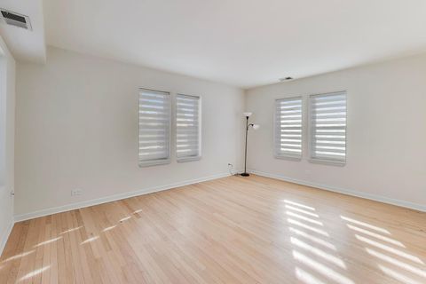 Tiny photo for 1 W OAK Avenue #C1, La Grange Park, IL 60526 (MLS # 12559412)