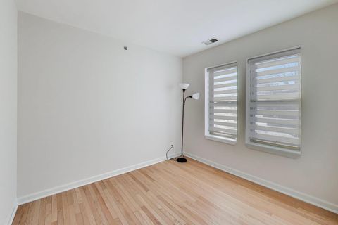 Tiny photo for 1 W OAK Avenue #C1, La Grange Park, IL 60526 (MLS # 12559412)