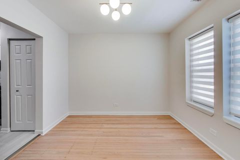 Tiny photo for 1 W OAK Avenue #C1, La Grange Park, IL 60526 (MLS # 12559412)